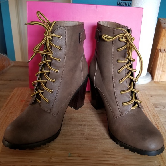 Shoe Dazzle Shoes - Boots